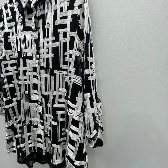 Chico’s Black White Applique Mesh Button Down Jacket w/ Pockets Style 570169142 - Picture 4 of 7